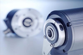 起重应用中的堡盟重型编码器 – 坚固、精确、耐用且使用寿命长。 - 德国Hengstler(亨士乐)授权代理