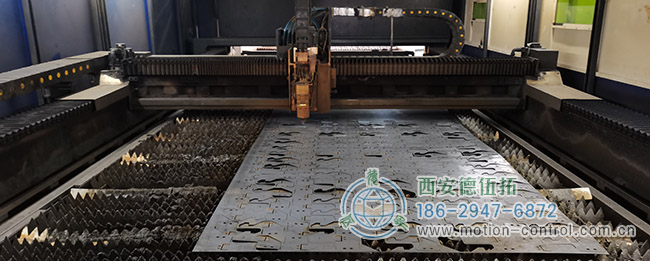 图为火切机实际工作照片 图为火切机实际工作照片